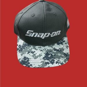 Snap-on Gray and Green Digital Camo SnapBack Hat NEW